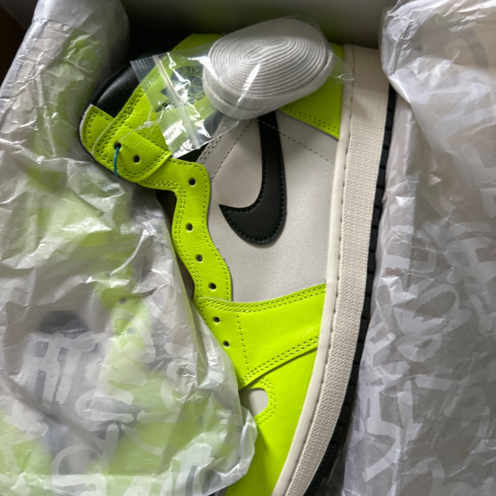 Jordan 1 - Picture 2 of 5